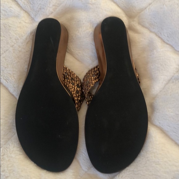 Fancy Old Navy flip flops - Picture 4 of 6